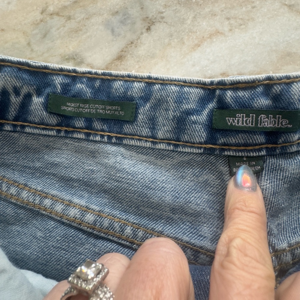 Jean short - Picture 3 of 3